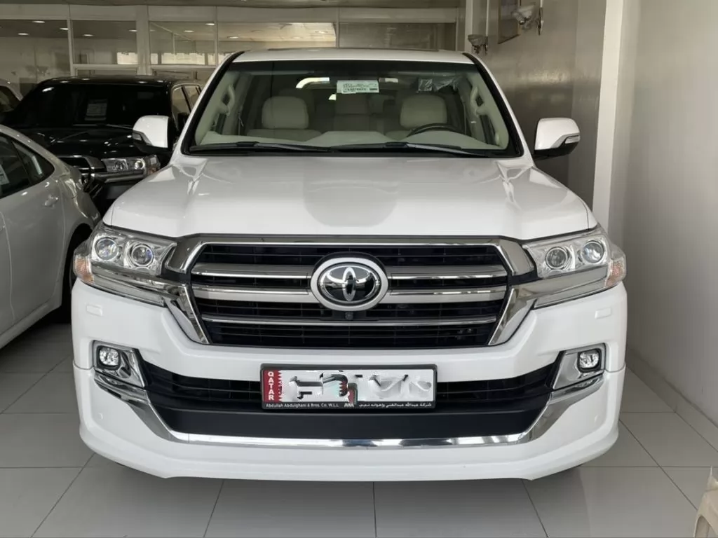 مستعملة Toyota Land Cruiser للبيع في الدوحة #13206 - 1  صورة 